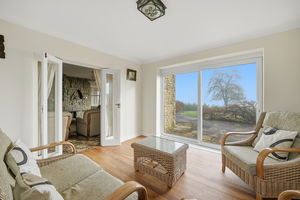 Garden room- click for photo gallery